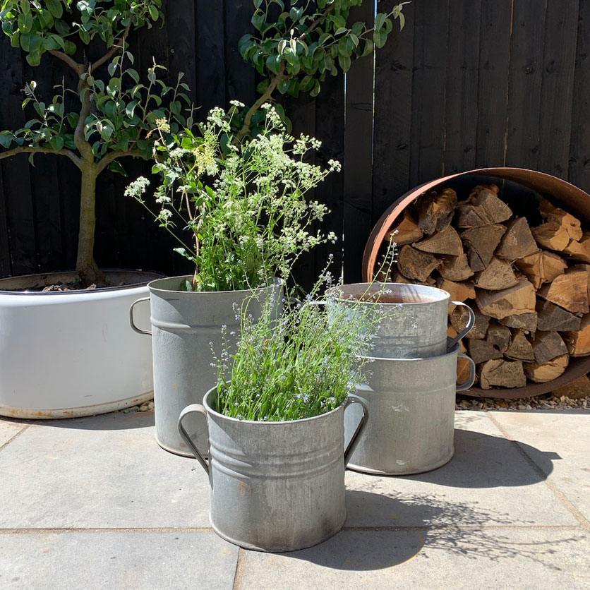Vintage Galvanised Metal Garden Planter | ribbed