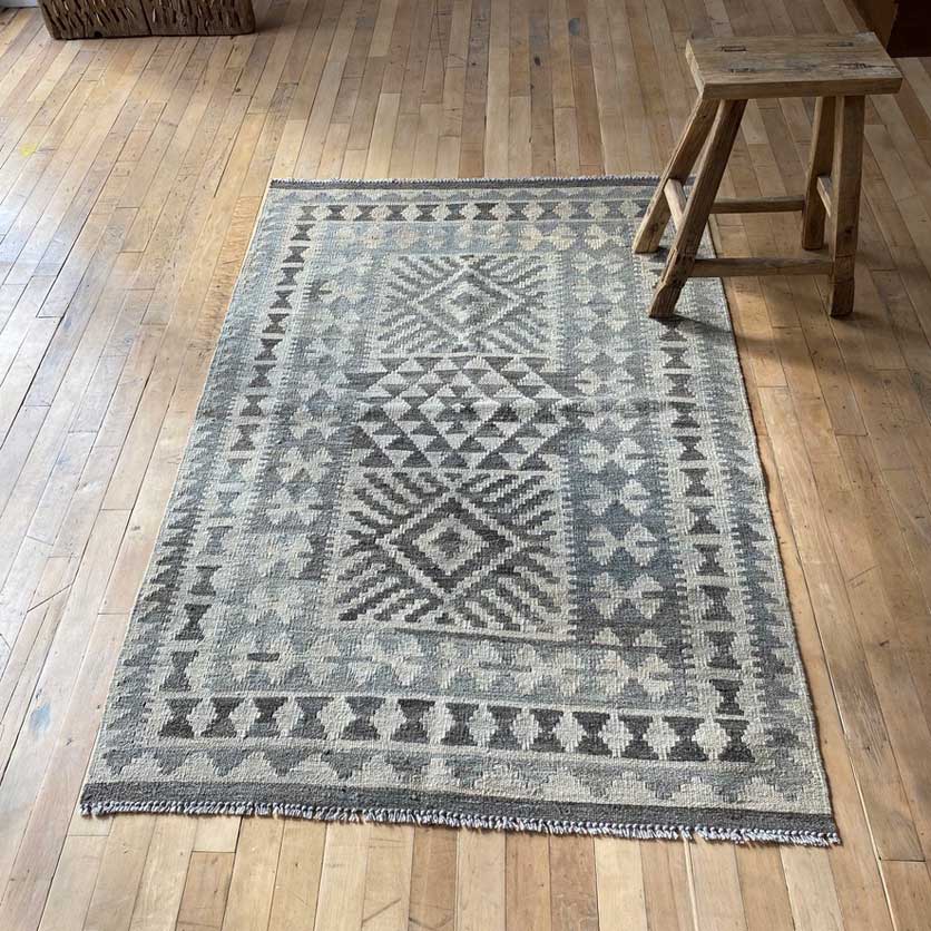 Handwoven Kilim rug | Isla 154 x 102cm