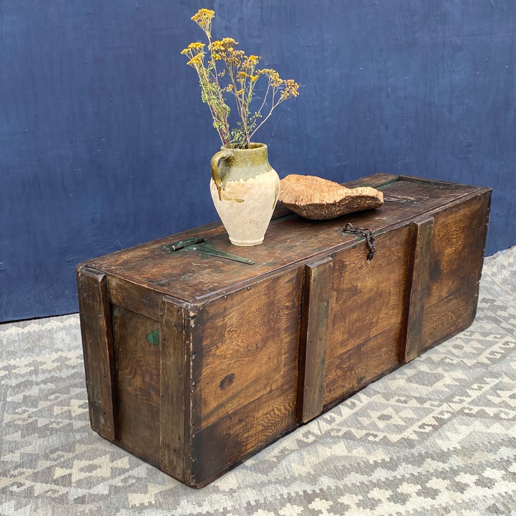 vintage rustic wooden grain trunk | coffee table