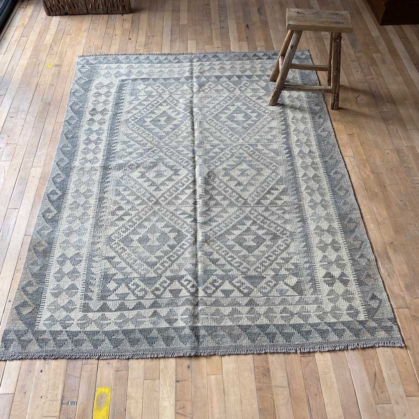 Handwoven Kilim rug | Bellamay 198 cm x 153 cm