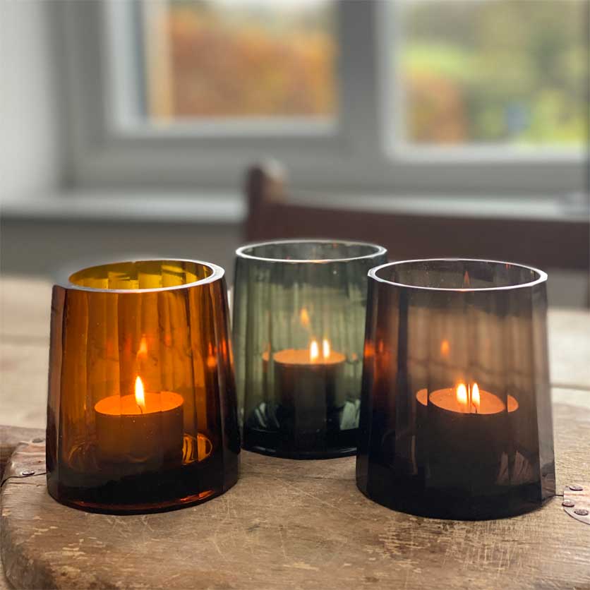 FLUTED GLASS CANDLE HOLDER