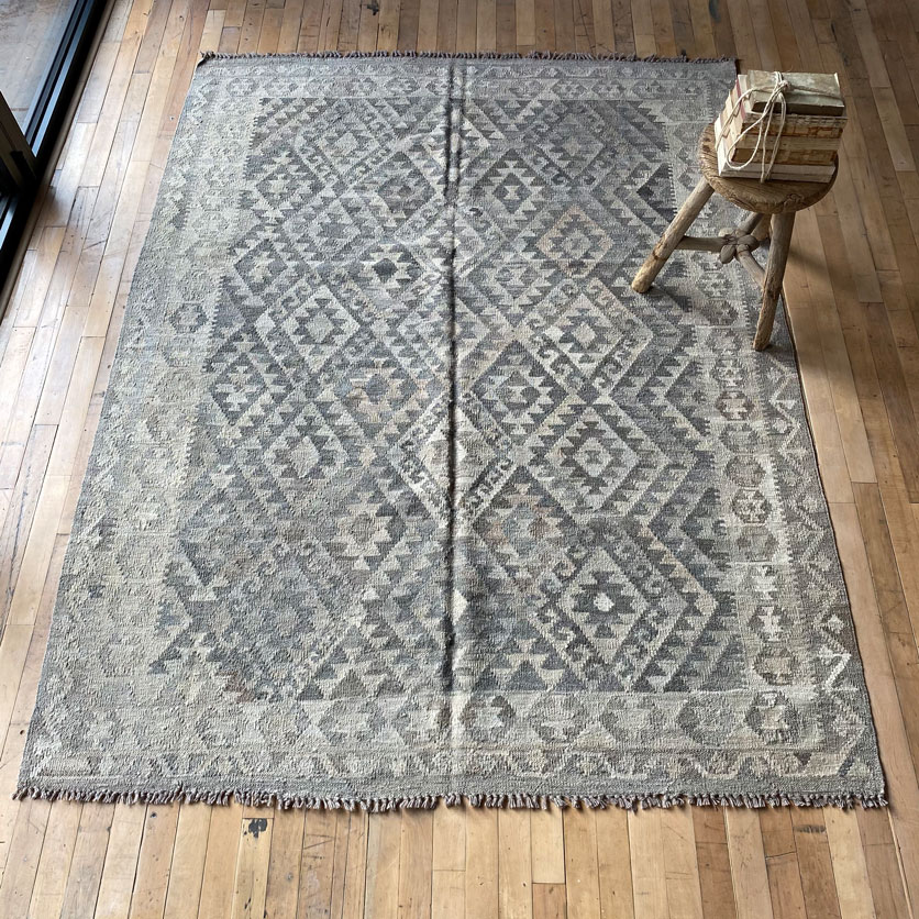 Handwoven Kilim rug | Glynis 204 x 159 cm