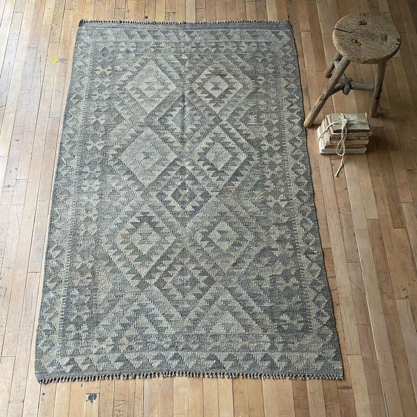 Handwoven Kilim rug | William 184 x 123cm