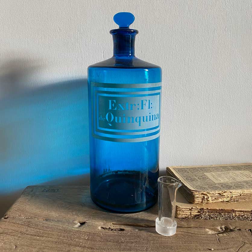 Antique blue apothecary bottle – Quinquina