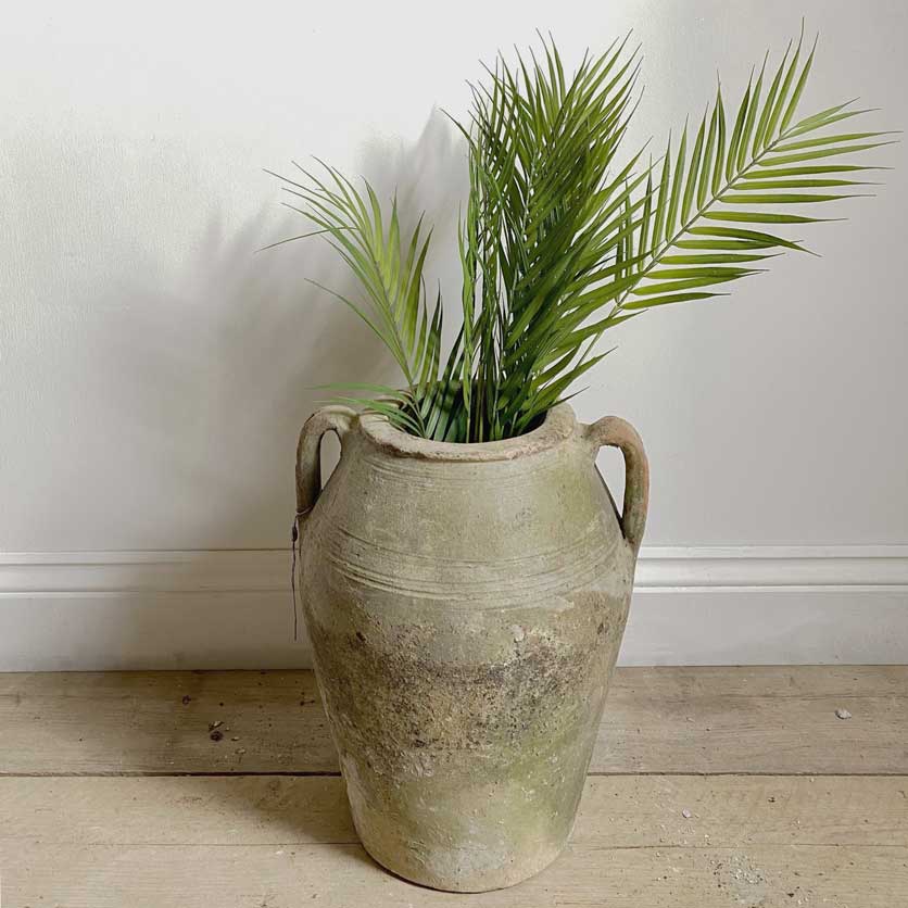 Antique Urn | Enzo