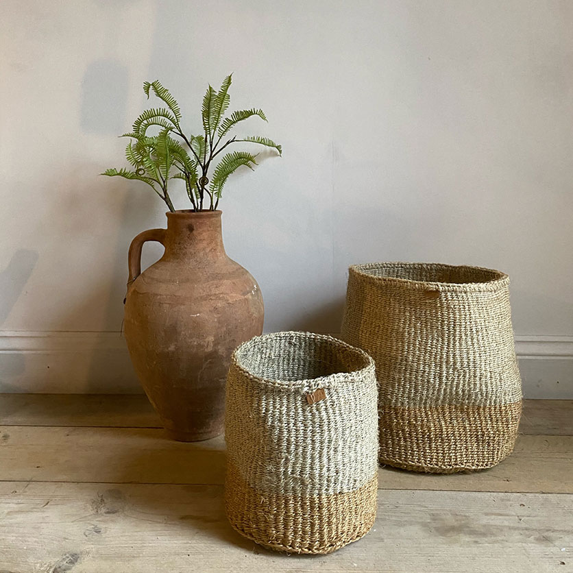 Hand woven neutral basket | Medium