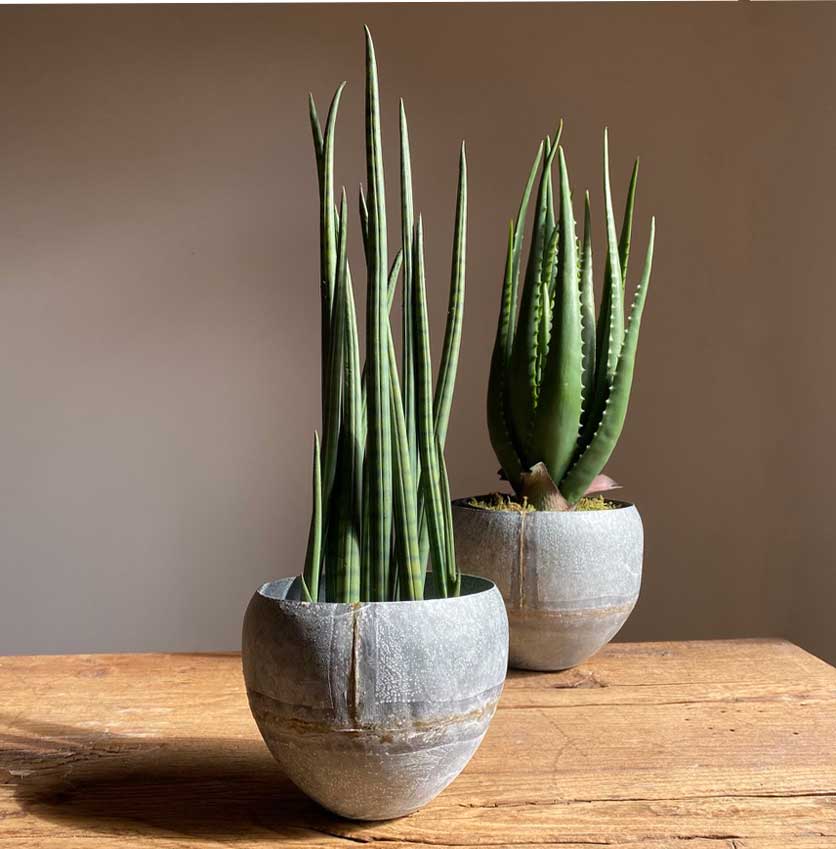 Decorative distressed tin bowl | Medium