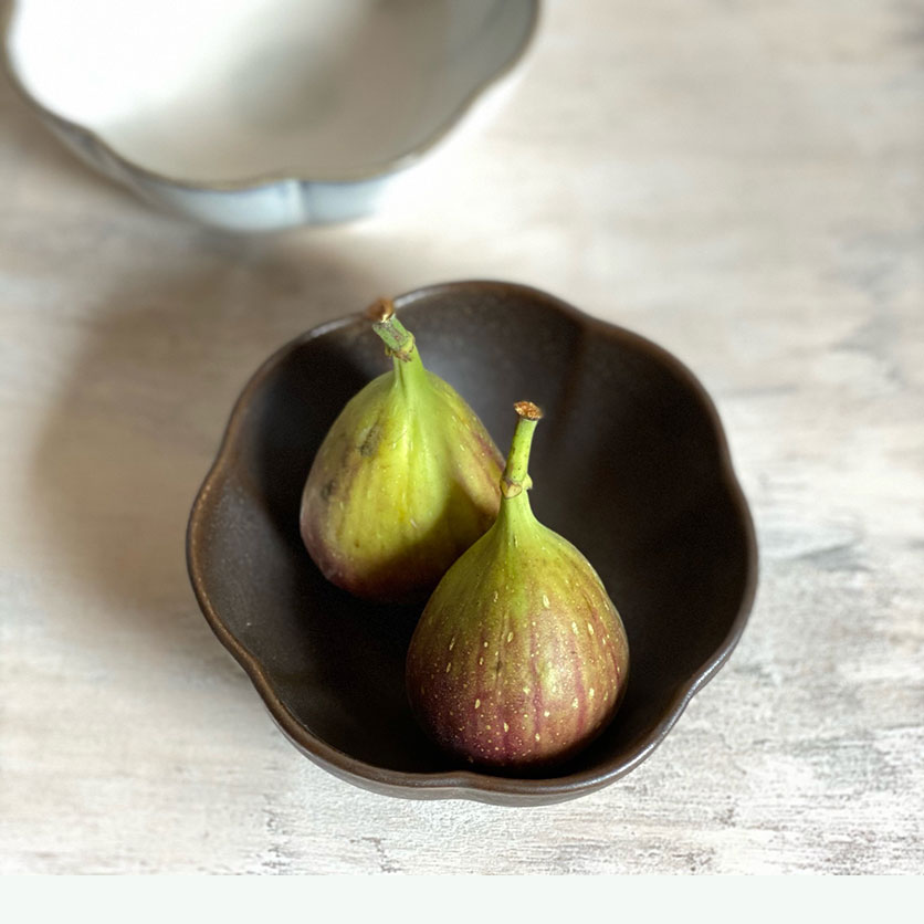 Fluted Bowl Black | 13cm