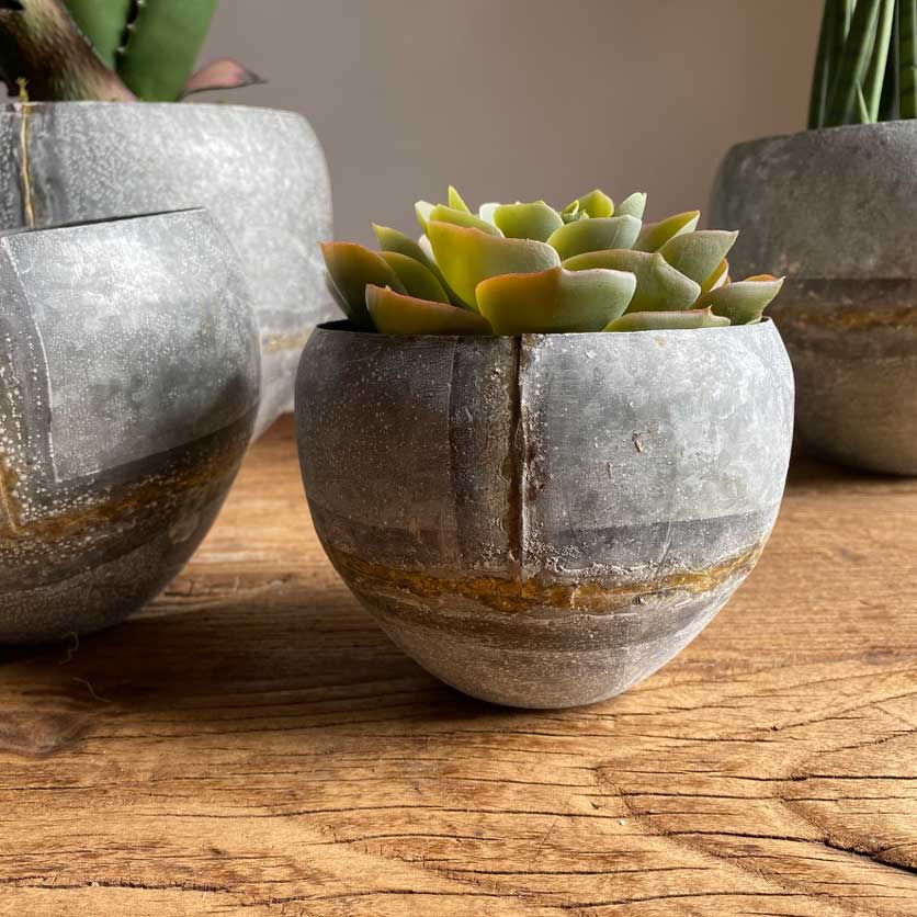 Decorative distressed tin bowl | Mini