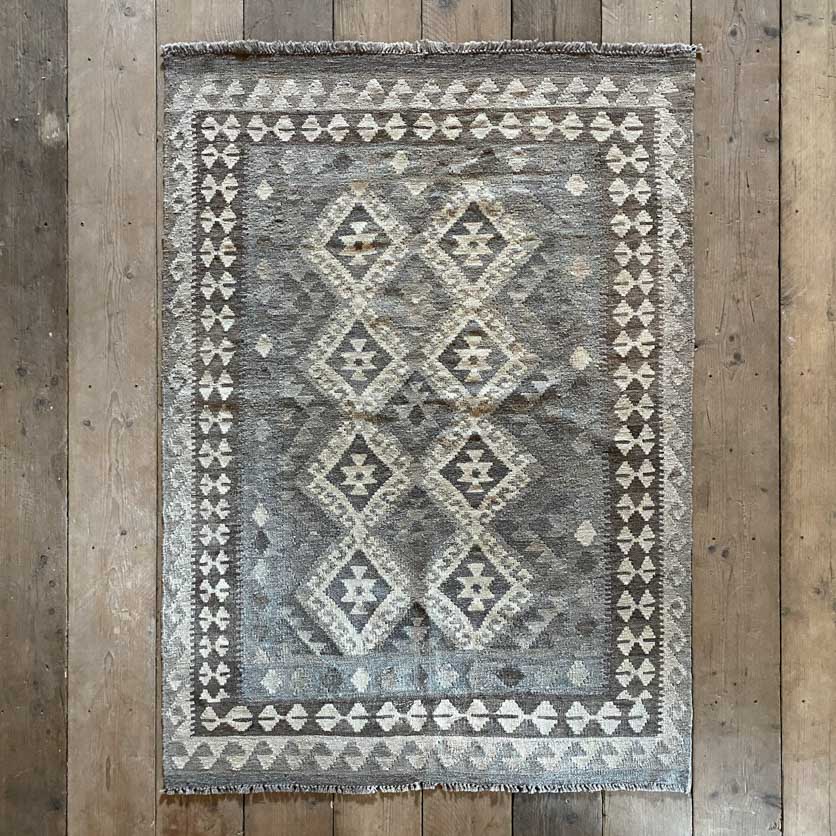 Handwoven Kilim rug | Hannah 179 x 131 cm