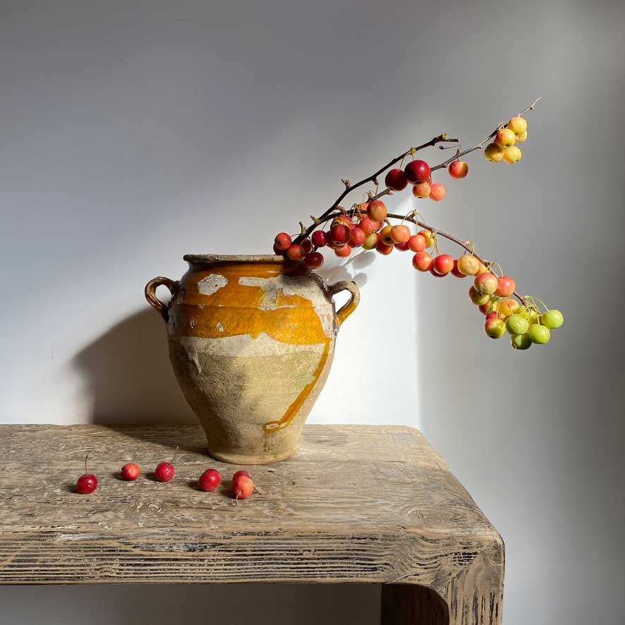 For the largest selection of Decorative Antiques & Home Accessories in the home counties visit Homebarn | Shop our range of unique vintage homeware.