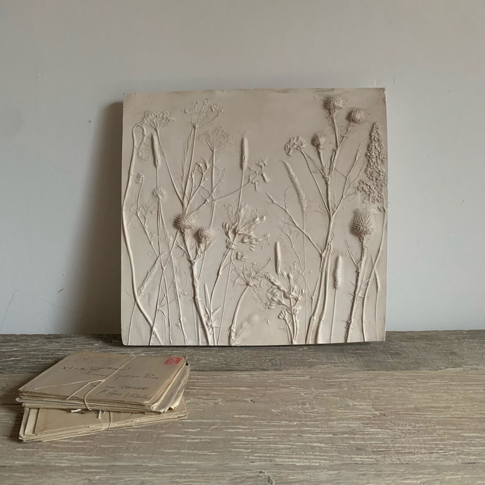 Handmade pressed flower plaster mold | Annie