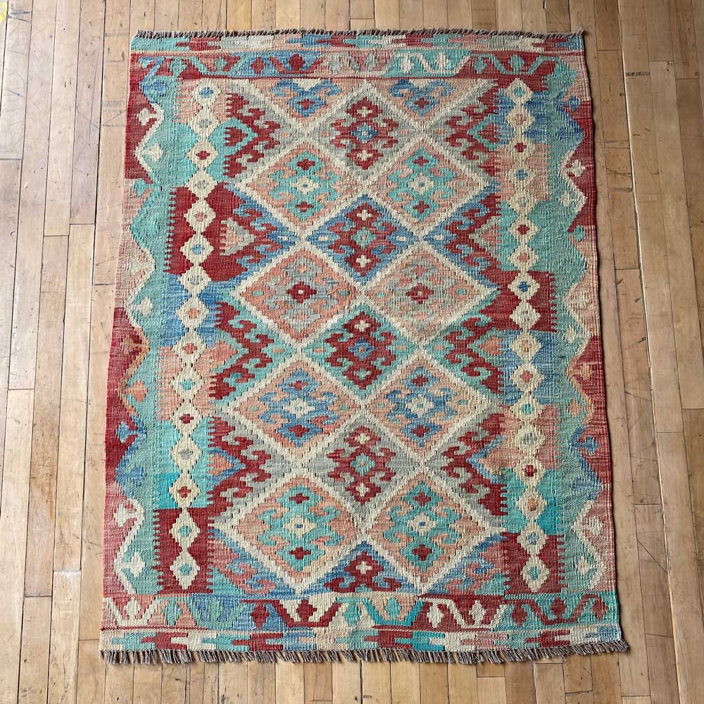 HANDWOVEN KILIM RUG MEDIUM 137X106 CM | No: 0021
