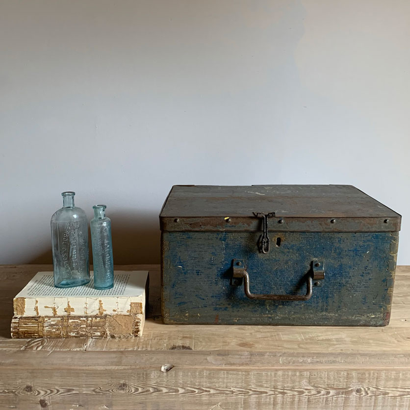 Wooden Green Trunk | Webb