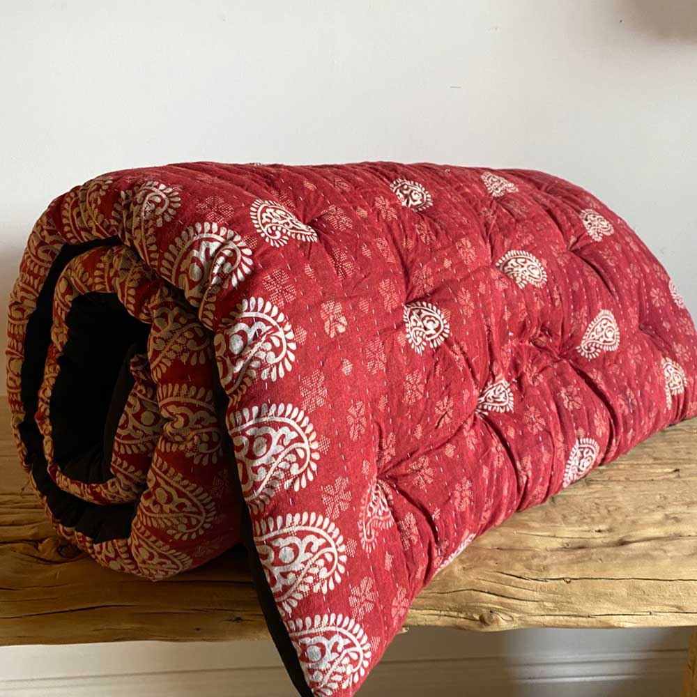 Vintage Sari Kantha mattress | Aijaz