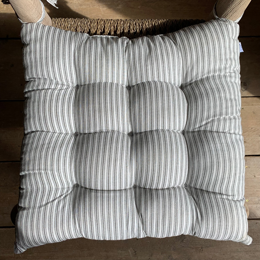 Stripe seat cushion with tie | Charcoal