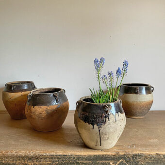 Antique rustic glazed pot | Eskamor