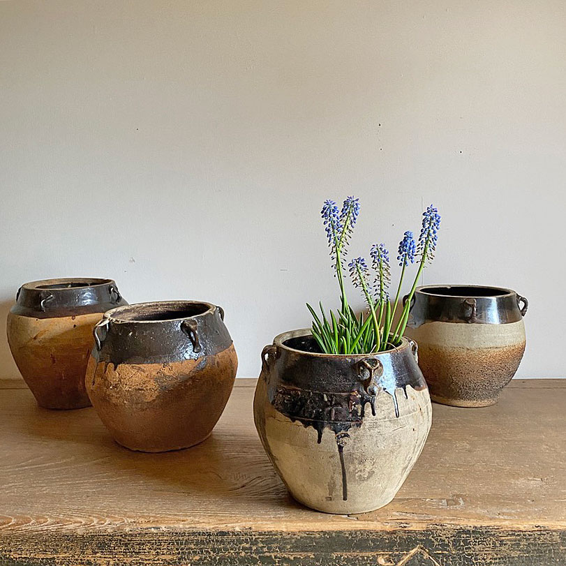 Antique rustic glazed pot | Eskamor