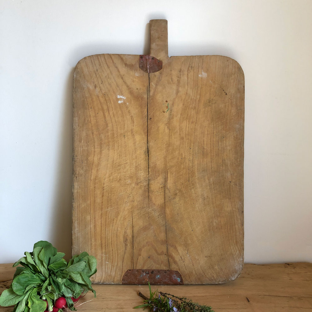 Vintage Rustic Breadboard | Leo