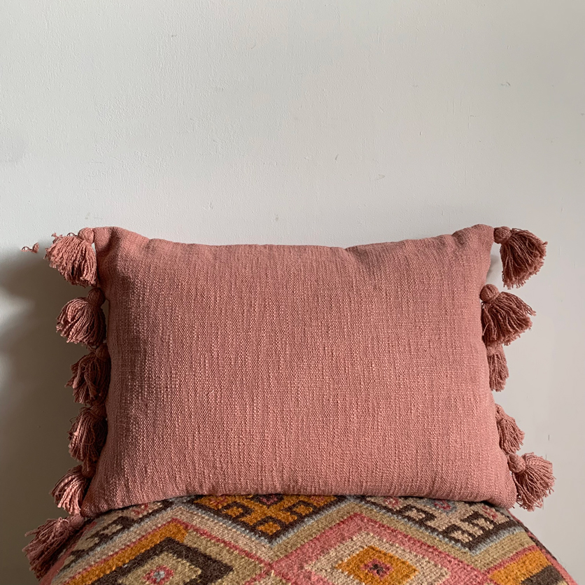 Rose Cushion With Tassels 40 x 60cm