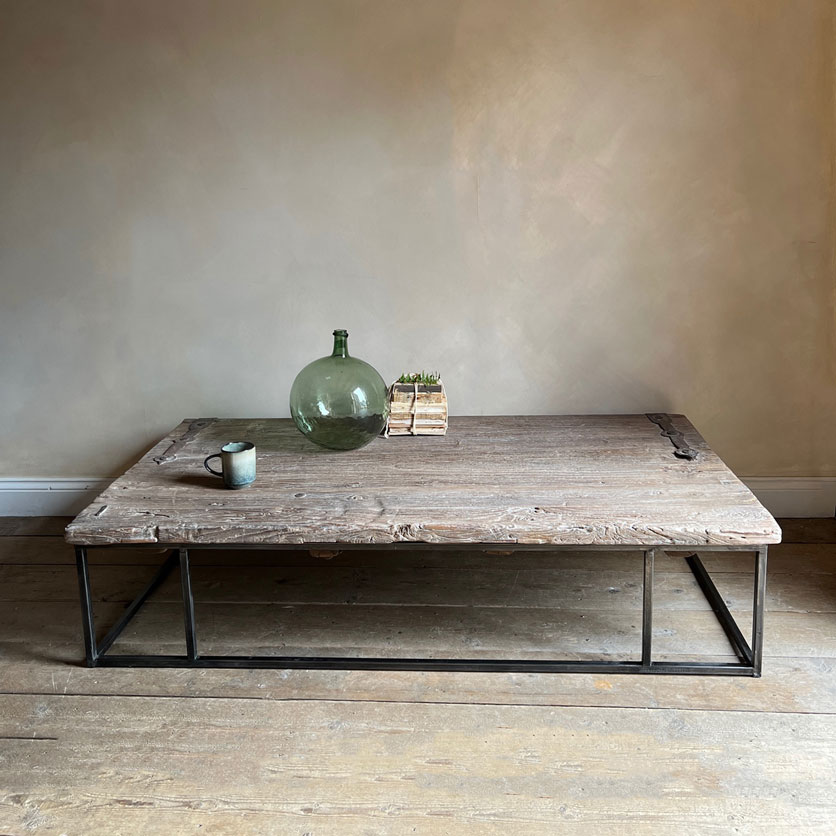Antique coffee table | Bisham