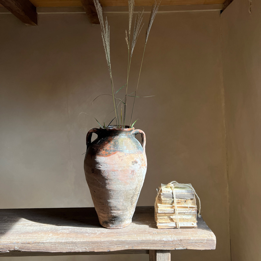 Antique Mediterranean Urn | Ceren