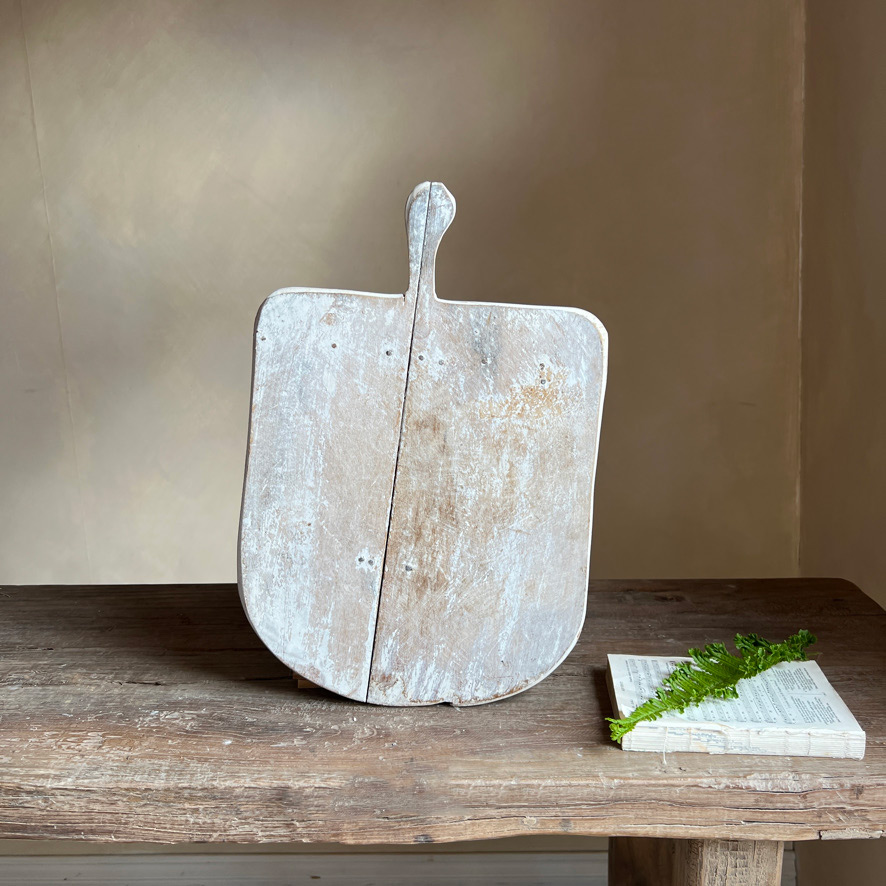 Vintage Rustic breadboard Drew