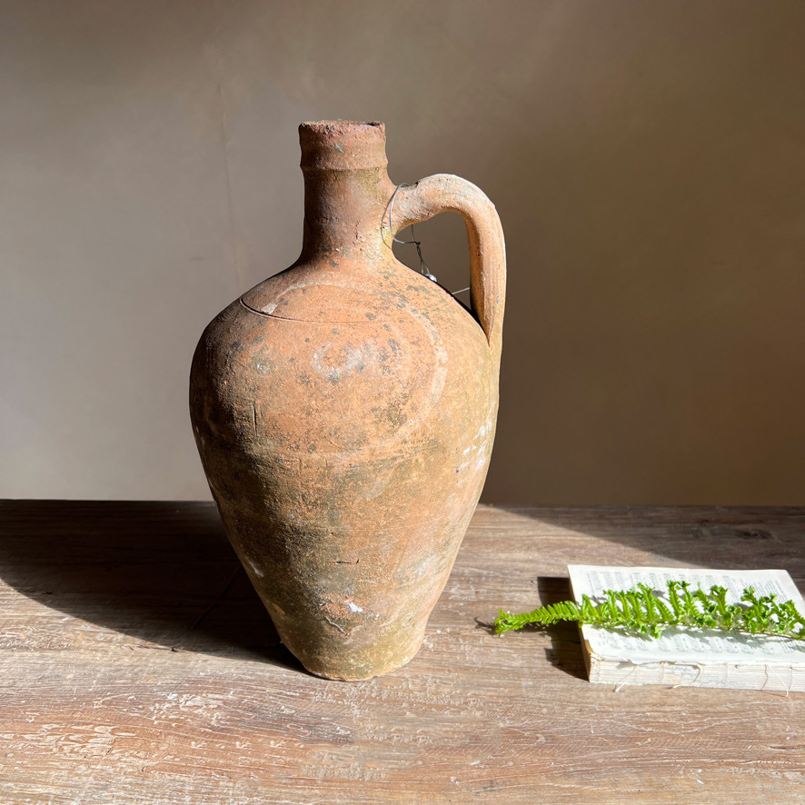 Antique Mediterranean Amphora | Freddy