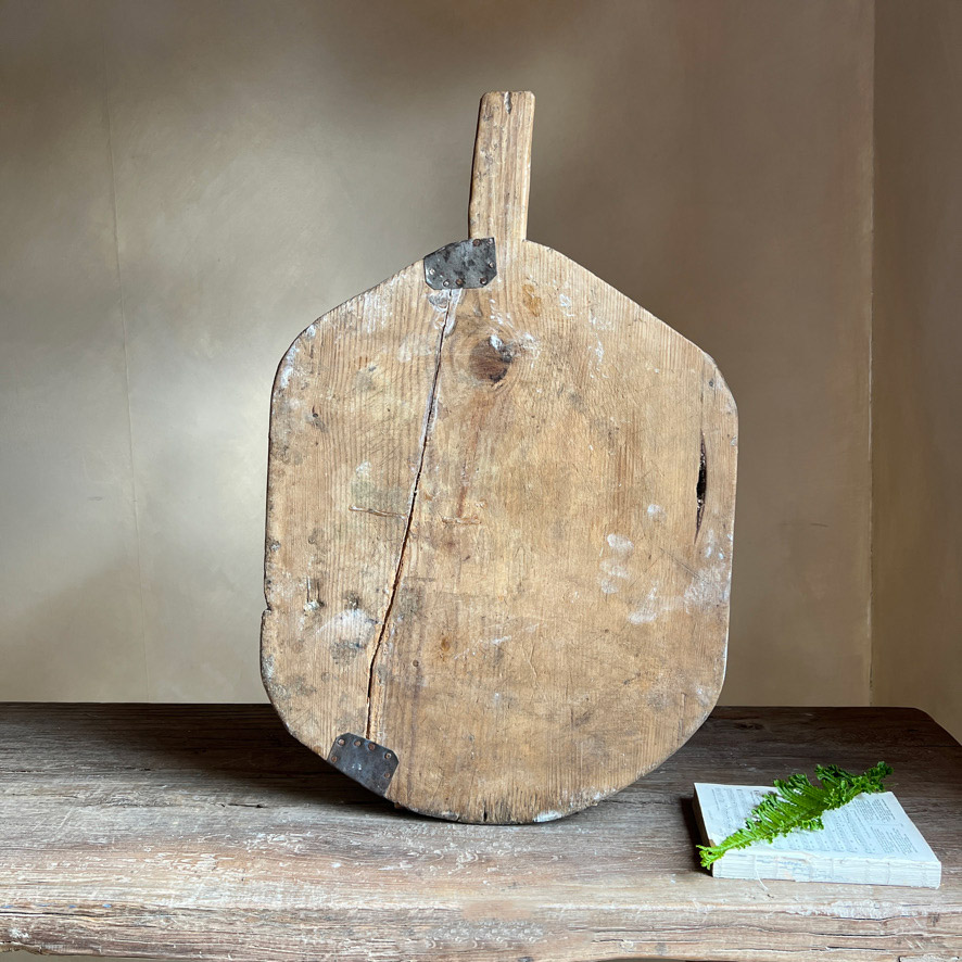 Vintage Rustic breadboard Joy