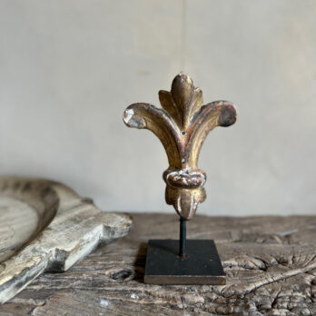 Antique plaster Fleur de lis