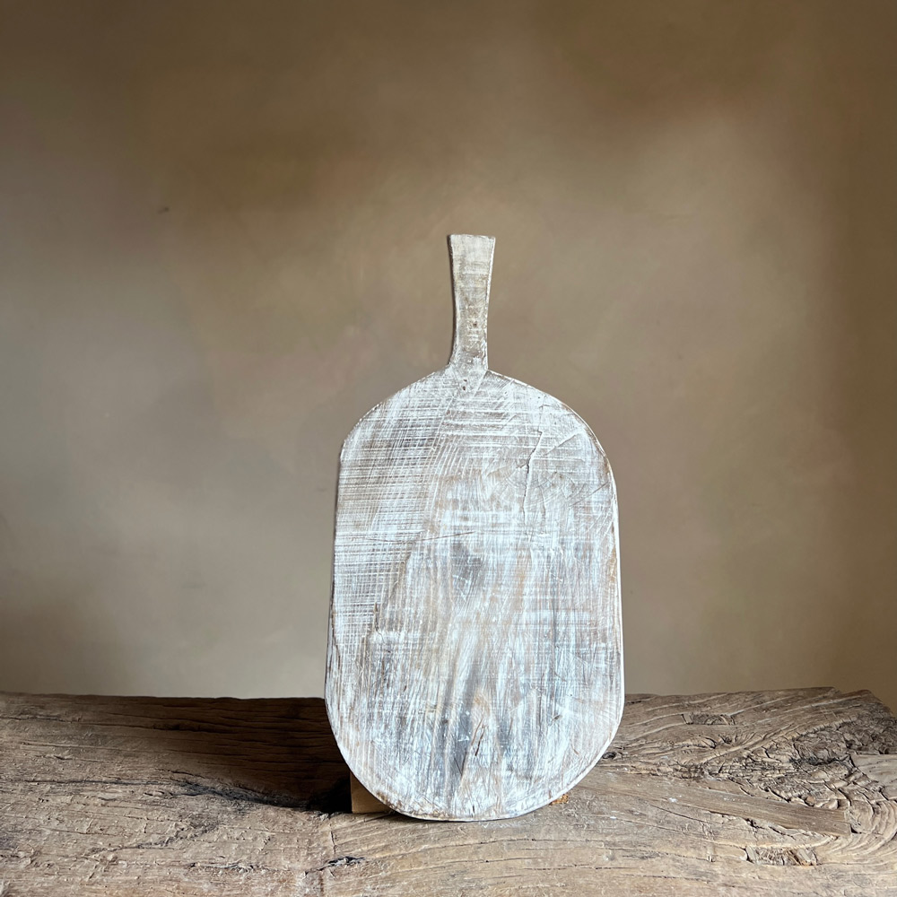 Vintage rustic breadboard | Kai