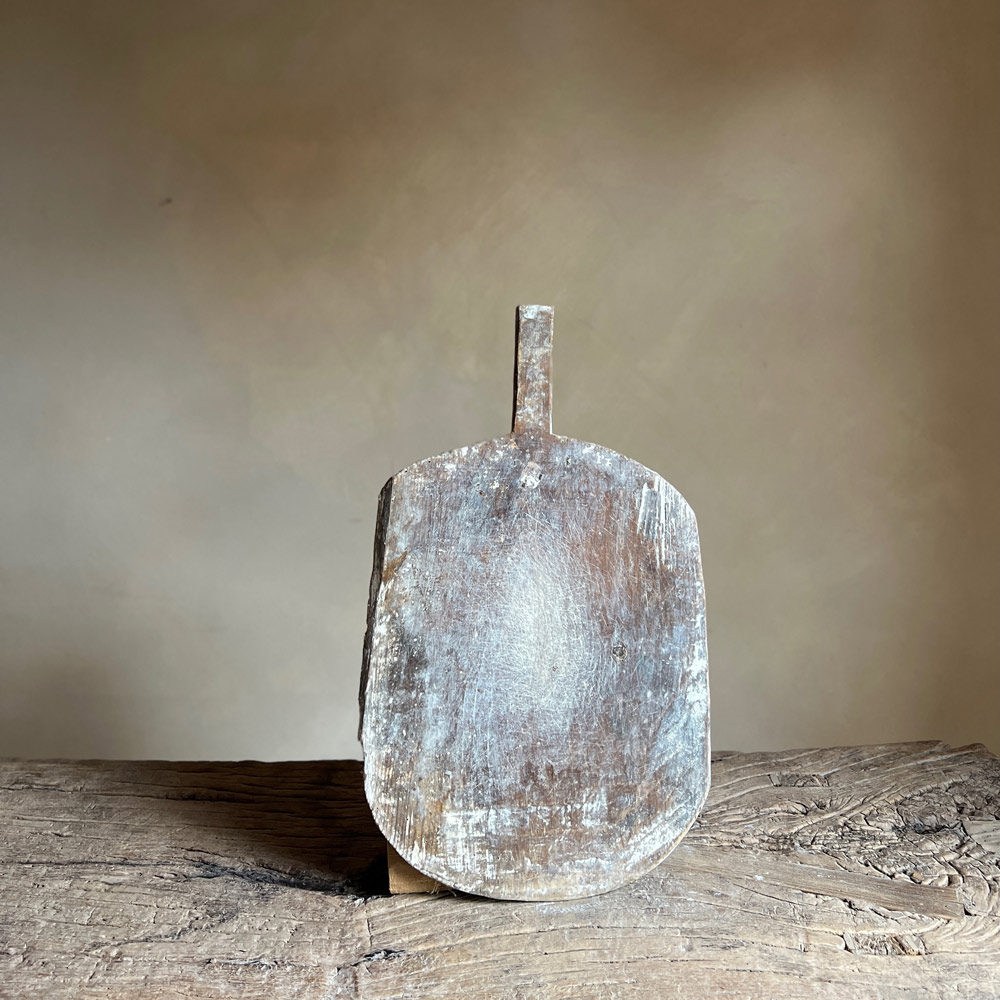 Vintage rustic breadboard | Mac