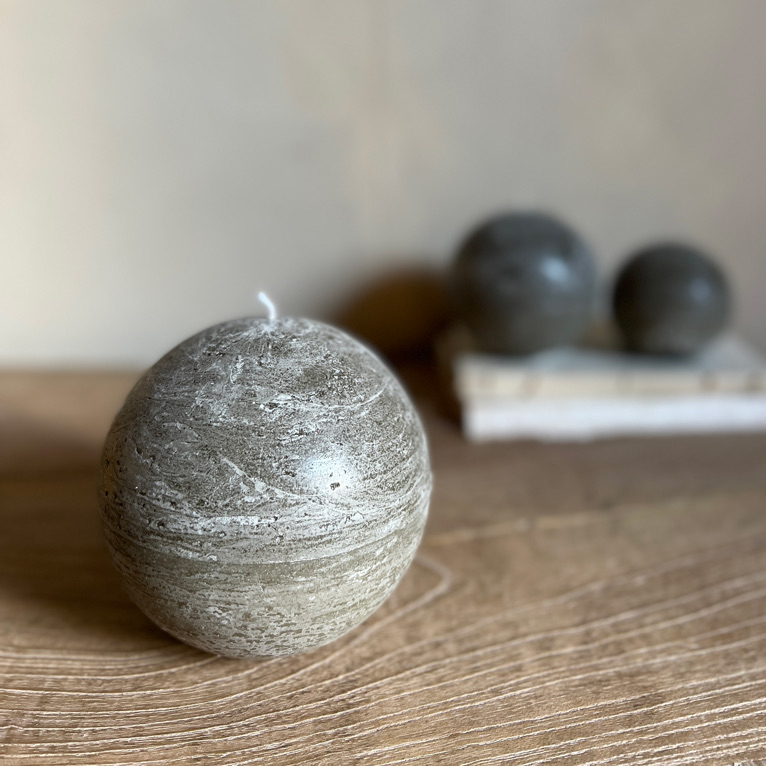Sphere candle 12cm | Greige