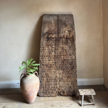 Antique Grain Thresher | Ugo