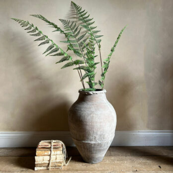 Mediterranean antique urn | Achilles