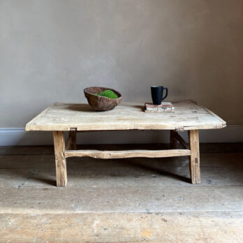 Antique Coffee table | Capulet
