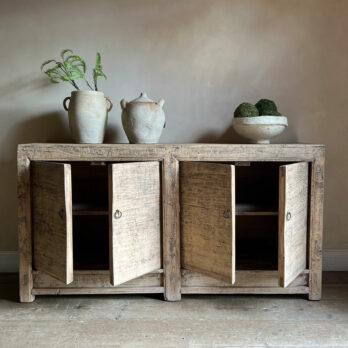 Pale Antique Cupboard | Bosbury