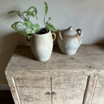 Pale Antique Cupboard | Bosbury