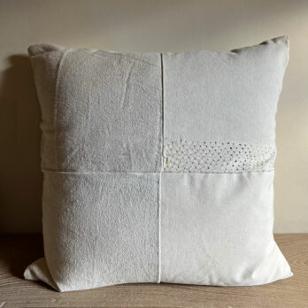 Ecru hand-stitched large cushion | Izmir