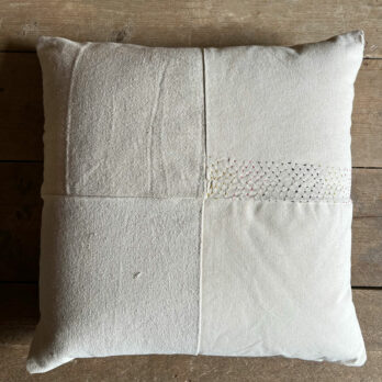 Ecru hand-stitched large cushion | Izmir