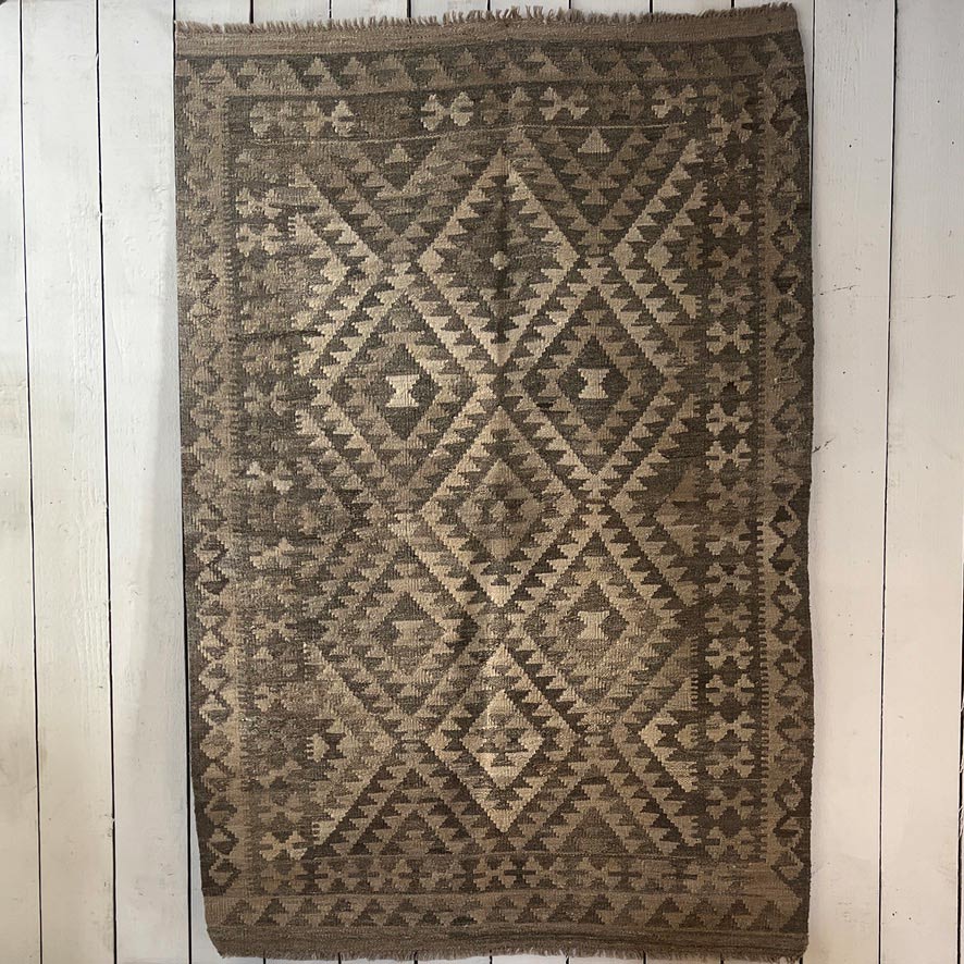 Handwoven Kilim rug | 180cm x 125cm - Silvana
