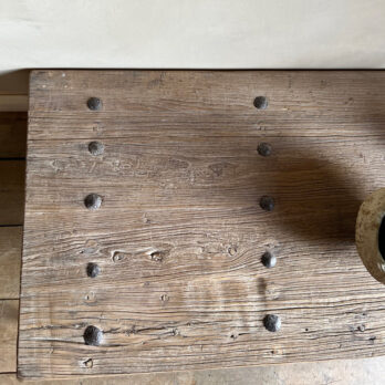 Antique coffee table | Marcia