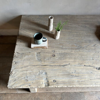 Antique coffee table | Marissa