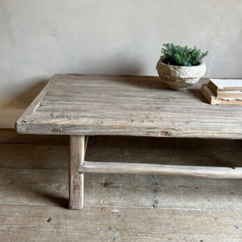 Antique coffee table | Macy