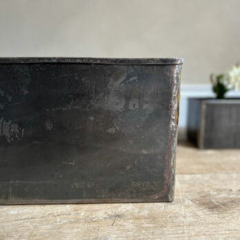 Distressed-metal-planter-group2