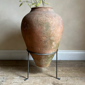 Antique Mediterranean Urn | Fingest