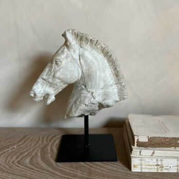 Horse Head Sculpture Monti