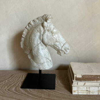 Horse Head Sculpture Monti