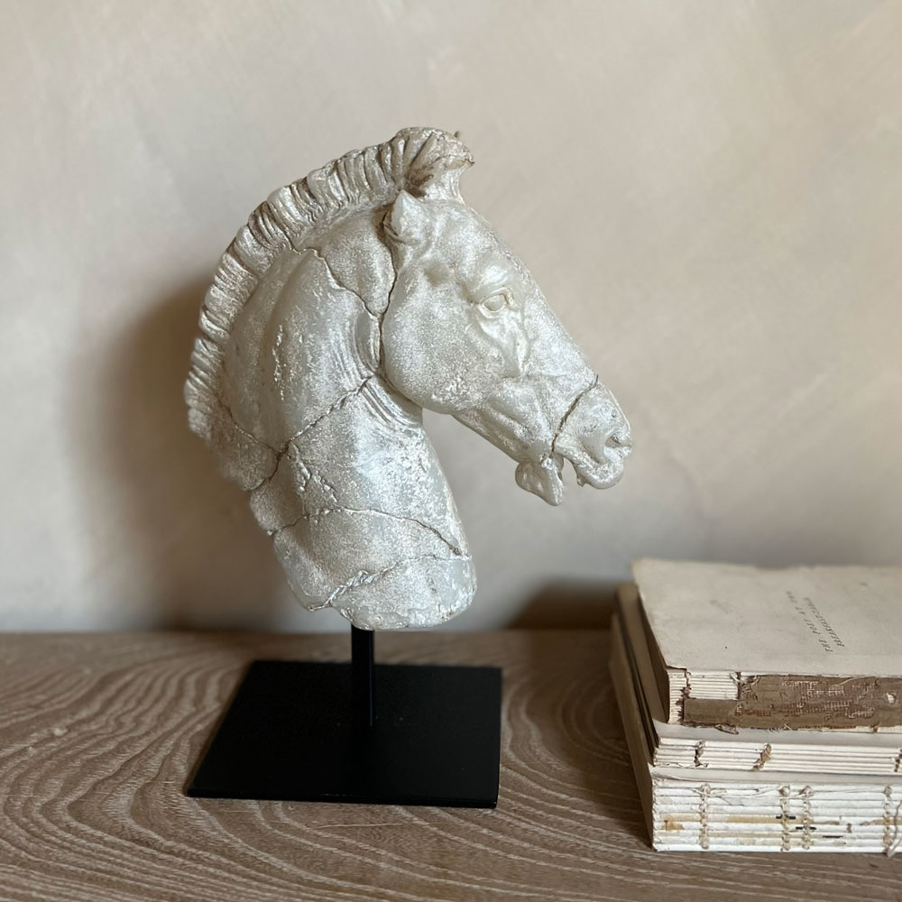 Horse Head Sculpture Monti