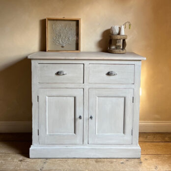 Vintage painted cabinet | Ambre